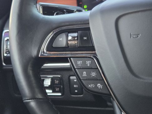 Used 2024 Lincoln Navigator Premiere AWD/4WD image 24