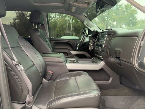 Used 2017 Chevrolet Silverado 1500 LTZ Z71 w/ LTZ Plus Package image 8