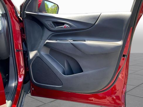 Used 2024 Chevrolet Equinox LT w/ LPO, Floor Liner Package FWD image 23