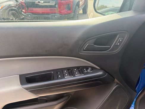 Used 2019 Chevrolet Colorado W/T w/ WT Convenience Package RWD image 11
