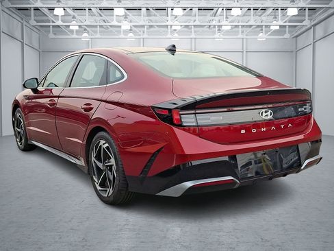 Certified 2024 Hyundai Sonata SEL w/ Convenience Package FWD image 4