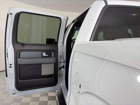Used 2014 Ford F150 XLT w/ Equipment Group 302A Luxury AWD/4WD image 12