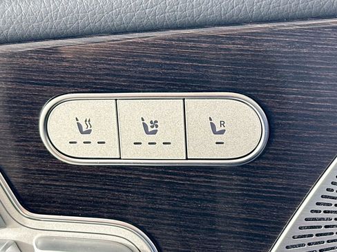 New 2026 Mercedes-Benz GLS 450 GLS 450 image 21