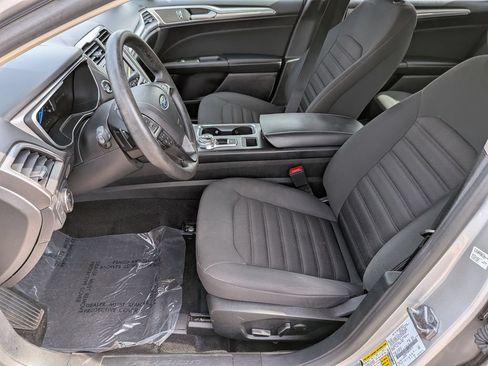 Used 2019 Ford Fusion SE AWD/4WD image 16