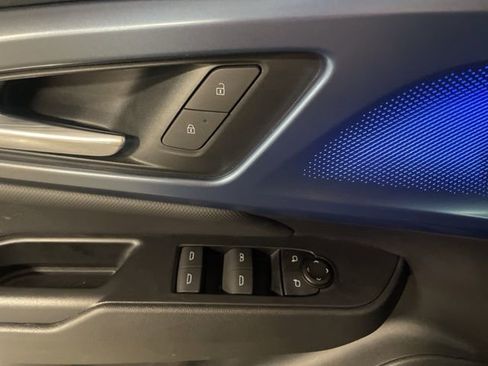 Used 2025 Chevrolet Equinox EV LT w/ Convenience Package image 15