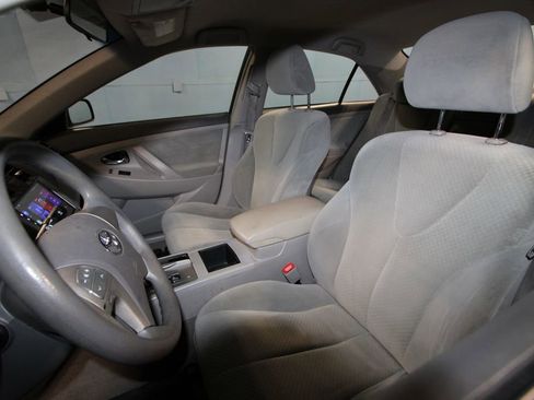 Used 2009 Toyota Camry image 4