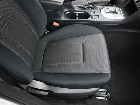 Used 2023 Subaru Crosstrek 2.0i image 29