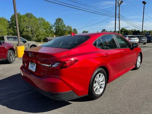 Used 2025 Toyota Camry LE FWD image 9