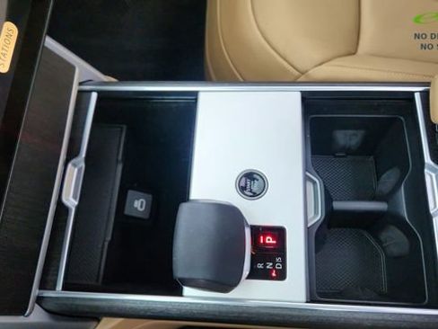 Used 2024 Land Rover Range Rover SE AWD/4WD image 48
