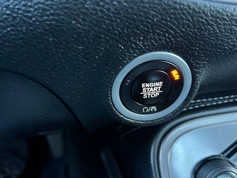 Certified 2023 Dodge Challenger SXT image 27