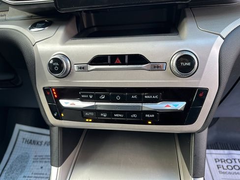 Certified 2023 Ford Explorer XLT w/ Equipment Group 202A image 21