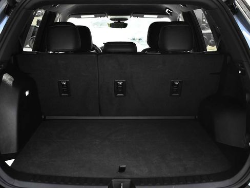 Used 2025 Chevrolet Equinox LT w/ Convenience Package II AWD/4WD image 8