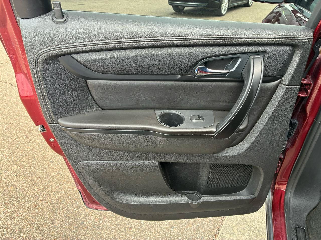 Used 2016 Chevrolet Traverse LT w/ Style and Technology Package FWD image 15