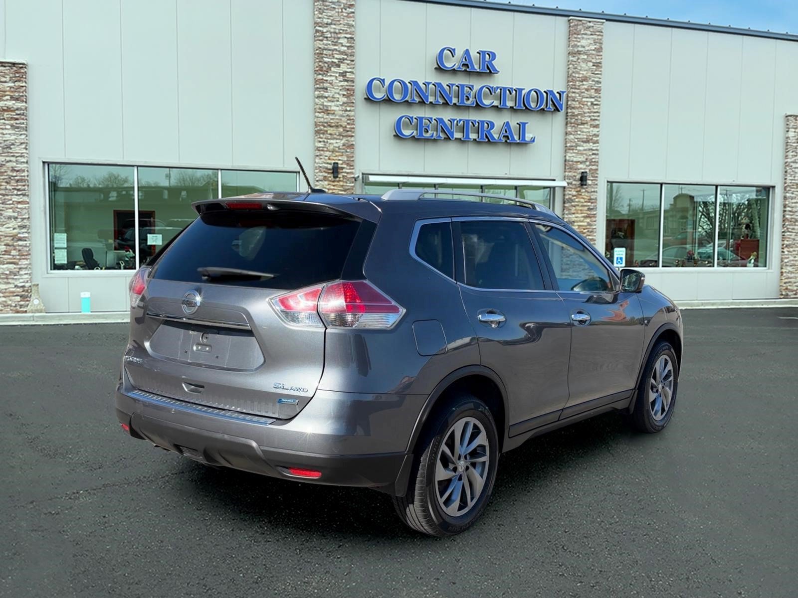 Used 2014 Nissan Rogue SL w/ SL Premium Package AWD/4WD image 4