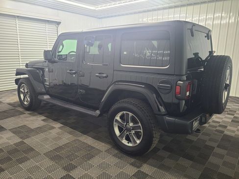 Used 2020 Jeep Wrangler Unlimited Sahara AWD/4WD image 9