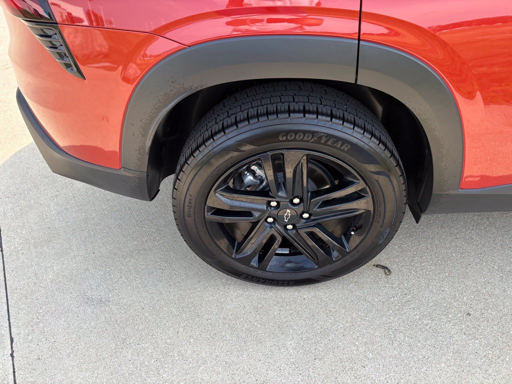 Used 2024 Chevrolet Trax ACTIV w/ Sunroof Package FWD image 51