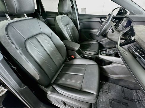 Used 2023 Audi Q4 e-tron Premium Plus w/ Premium Plus AWD/4WD image 8