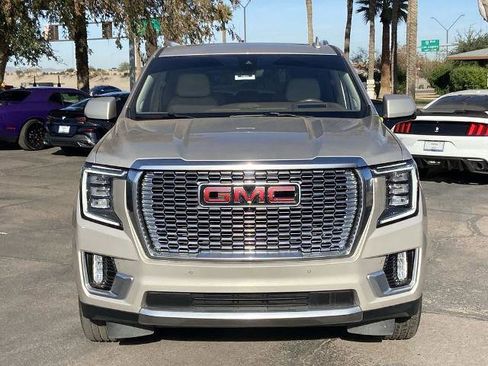 Used 2021 GMC Yukon Denali w/ Denali Premium Package image 3