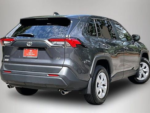Used 2025 Toyota RAV4 LE FWD image 5