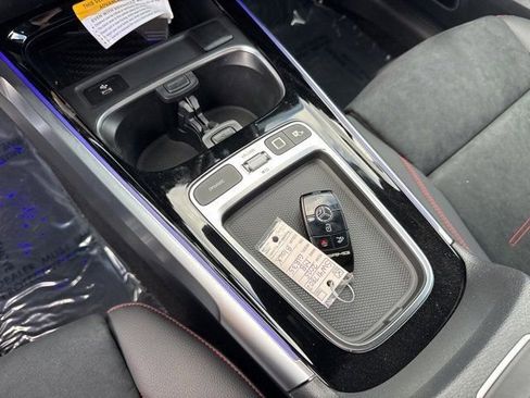 New 2025 Mercedes-Benz GLB 35 AMG 4MATIC image 18