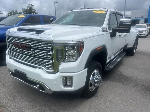 Used 2022 GMC Sierra 3500 Denali w/ Denali Ultimate Package AWD/4WD image 2