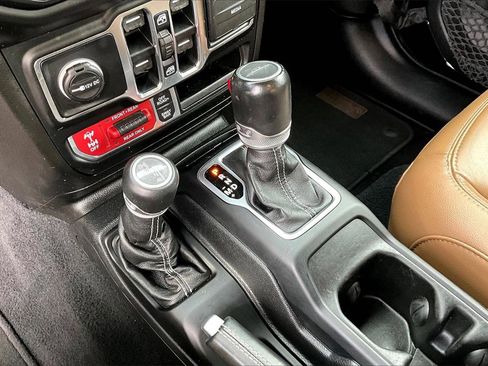 Certified 2020 Jeep Gladiator Rubicon image 30