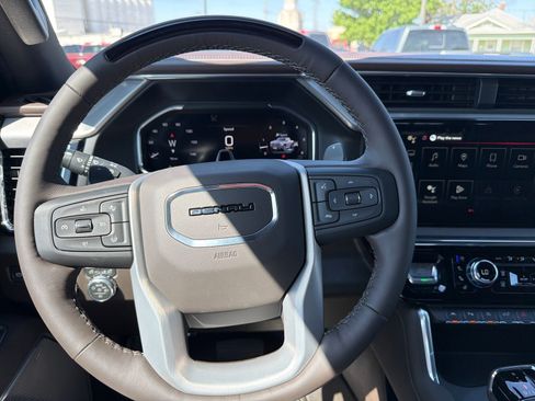 New 2026 GMC Sierra 1500 Denali w/ Technology Package AWD/4WD image 24