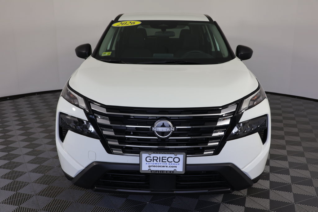 Used 2026 Nissan Rogue S FWD image 3