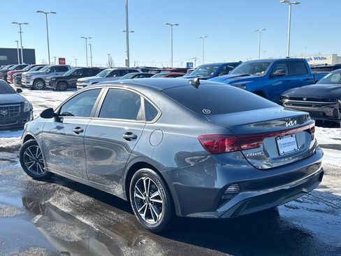 Used 2022 Kia Forte LXS image 5