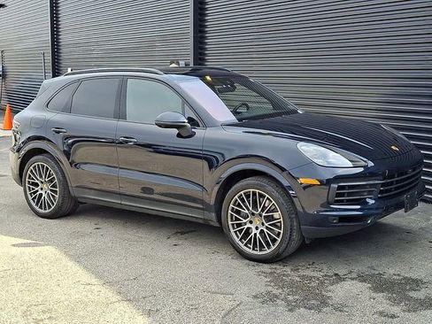 Certified 2023 Porsche Cayenne S Platinum image 9