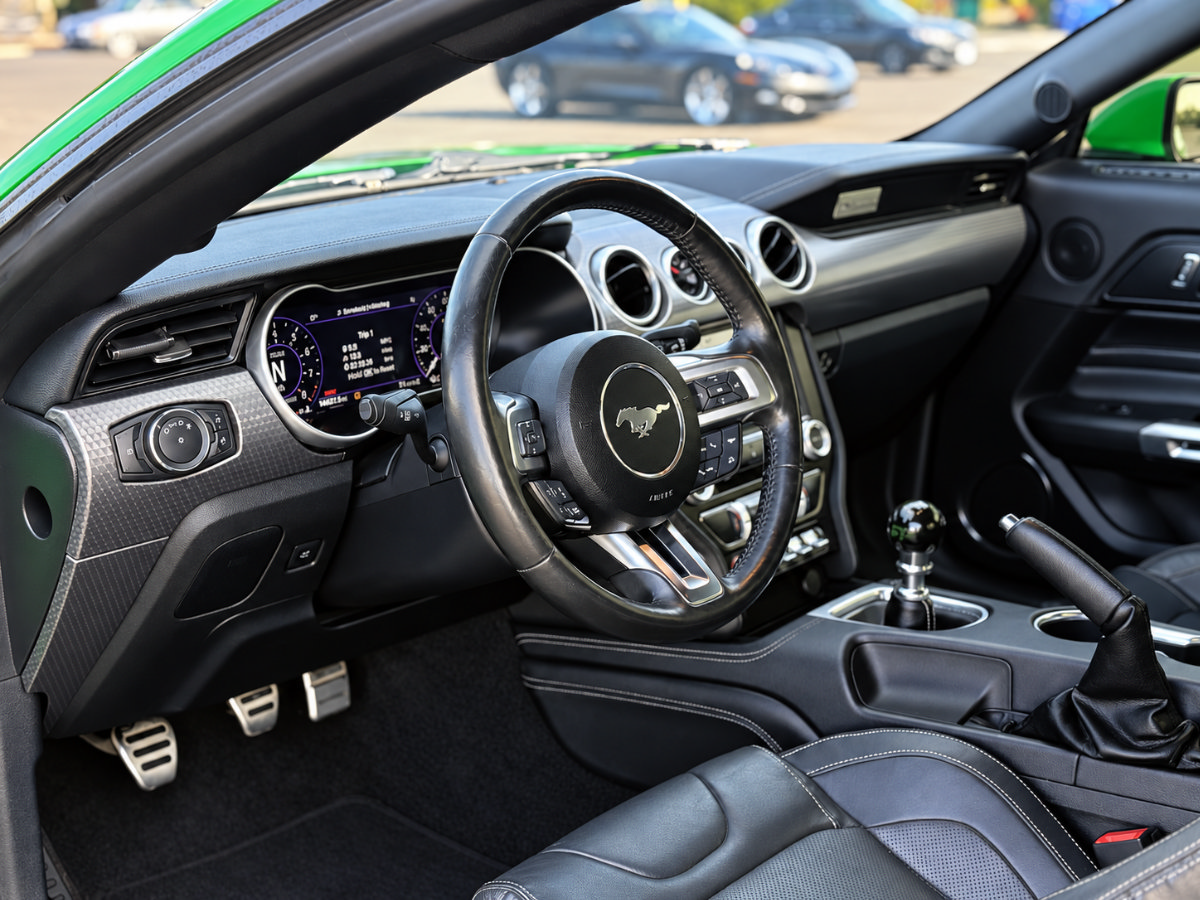 Used 2019 Ford Mustang GT Premium w/ Performance Package - Level 2 RWD image 16