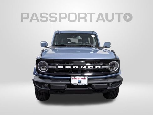 Used 2023 Ford Bronco Outer Banks image 9