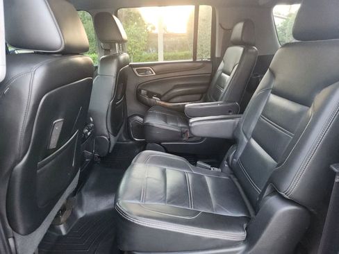 Used 2015 GMC Yukon XL Denali w/ Touring Package AWD/4WD image 10