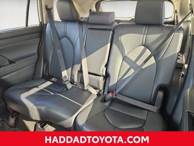 Certified 2026 Toyota Highlander XLE AWD/4WD image 15