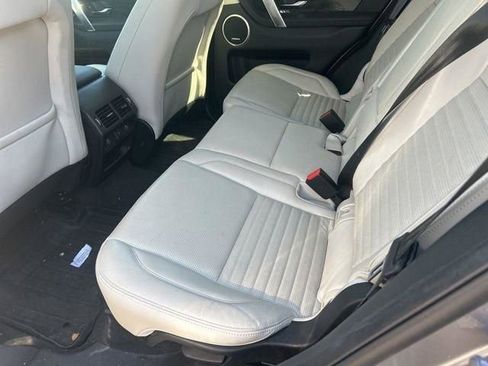 Used 2021 Land Rover Discovery Sport SE image 18