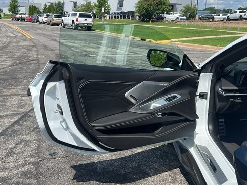 Used 2025 Chevrolet Corvette Z06 w/ Z07 Performance Package RWD image 16