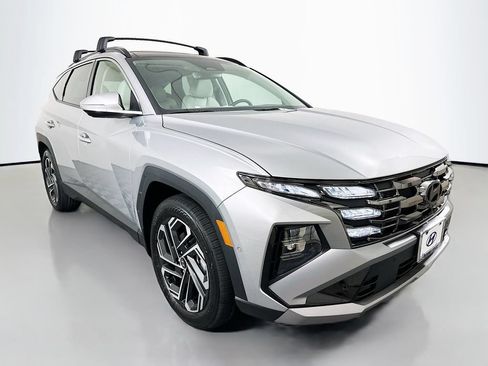 New 2026 Hyundai Tucson Limited FWD image 3