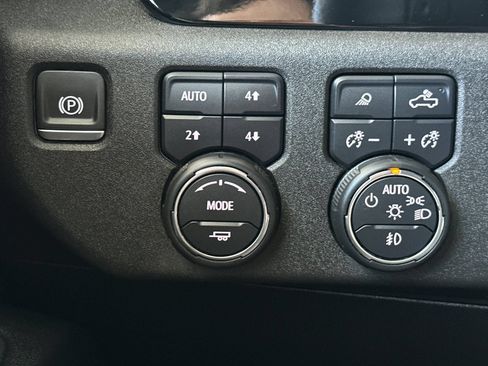 Used 2024 Chevrolet Silverado 1500 RST w/ Convenience Package II AWD/4WD image 36