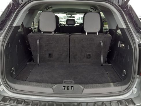 Used 2024 Ford Explorer XLT w/ Equipment Group 202A image 11