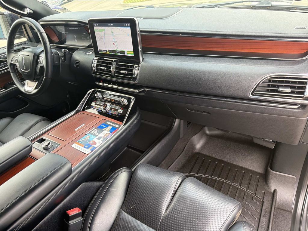 Certified 2021 Lincoln Navigator Reserve RWD image 14