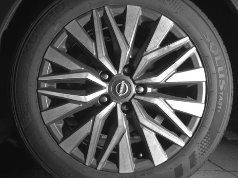 Used 2025 Nissan Altima 2.5 SV image 14