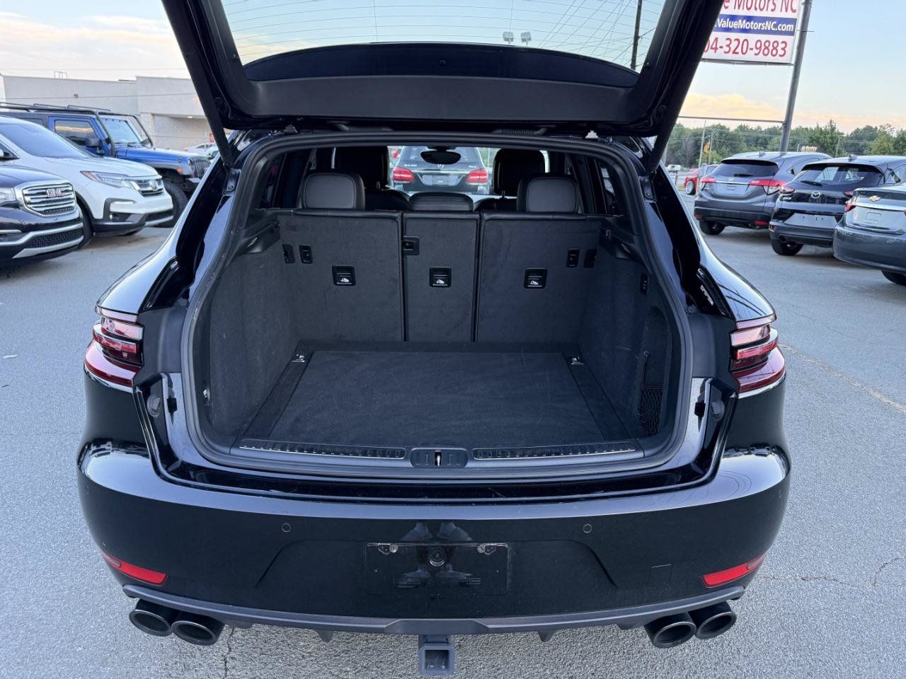 Used 2018 Porsche Macan GTS AWD/4WD image 11