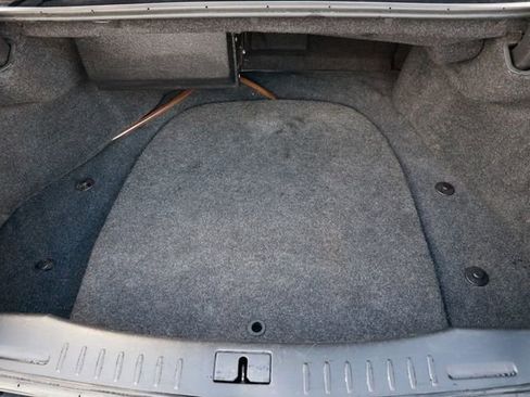 Used 2006 Cadillac DTS Limousine image 29