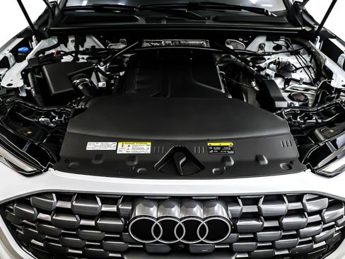 New 2025 Audi Q5 Premium image 11