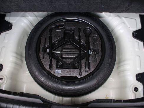 Used 2023 Kia Soul LX w/ Option Group 015 FWD image 9