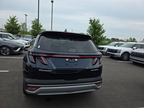 Used 2025 Hyundai Tucson Limited AWD/4WD image 6