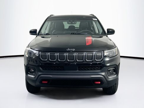 Used 2022 Jeep Compass Trailhawk w/ Sun and Sound Group AWD/4WD image 2
