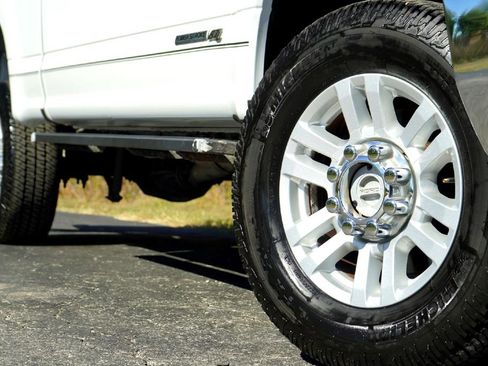 Used 2017 Ford F250 XLT image 4