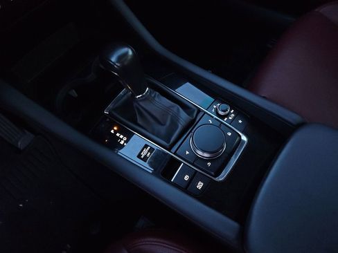 Used 2022 MAZDA MAZDA3 s image 19