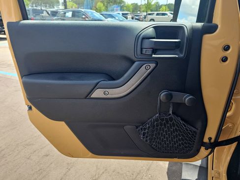 Used 2013 Jeep Wrangler Sport w/ Connectivity Group AWD/4WD image 28